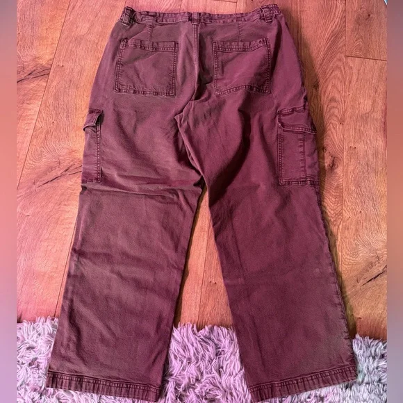 BROWN AEO CARGO PANTS LADIES 16 SHORT - Picture 3 of 4